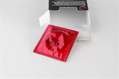 Blowjob ohne Kondom gegen Aufpreis Prostituierte Derendingen